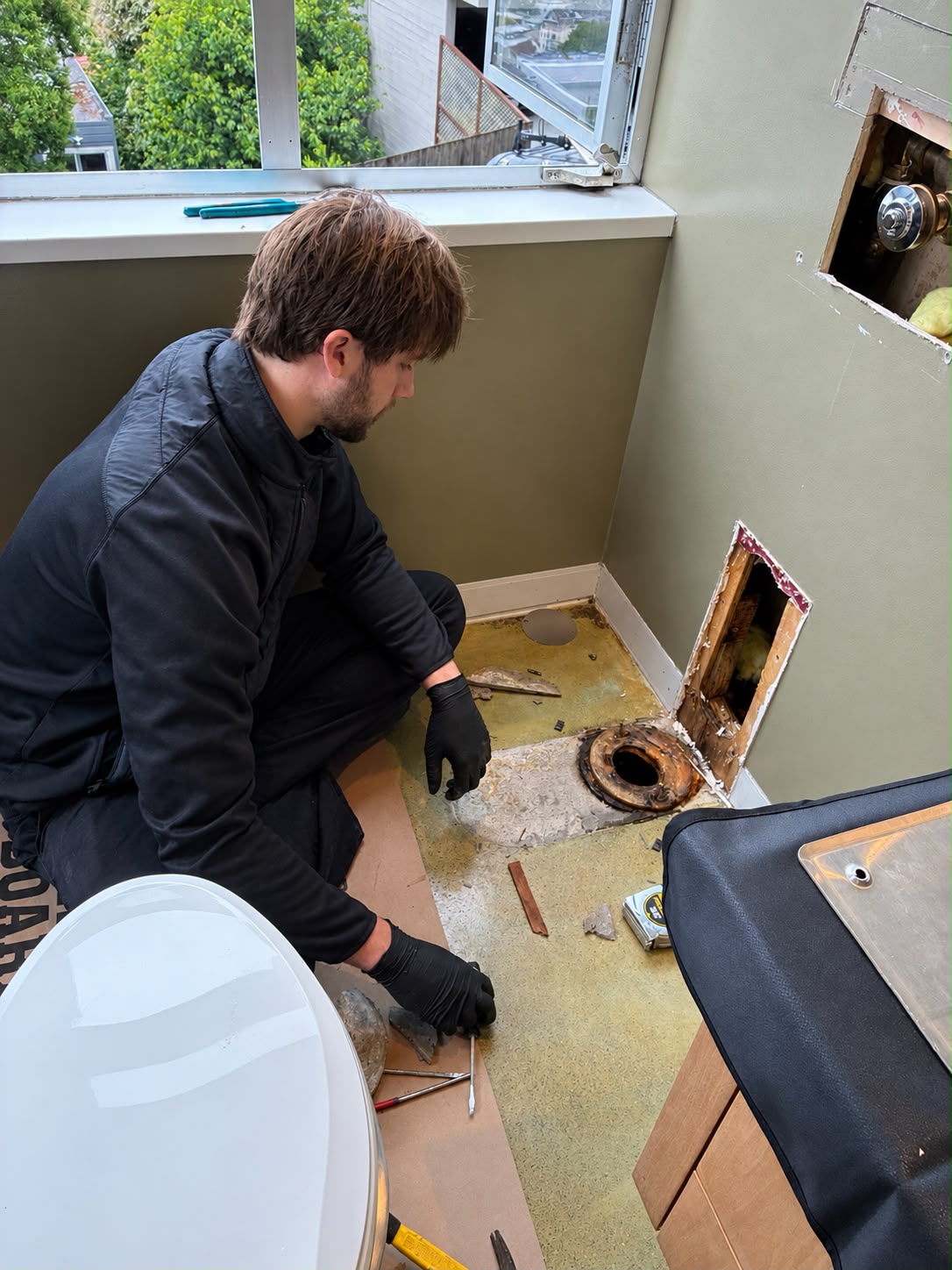 Replacing a toilet flange